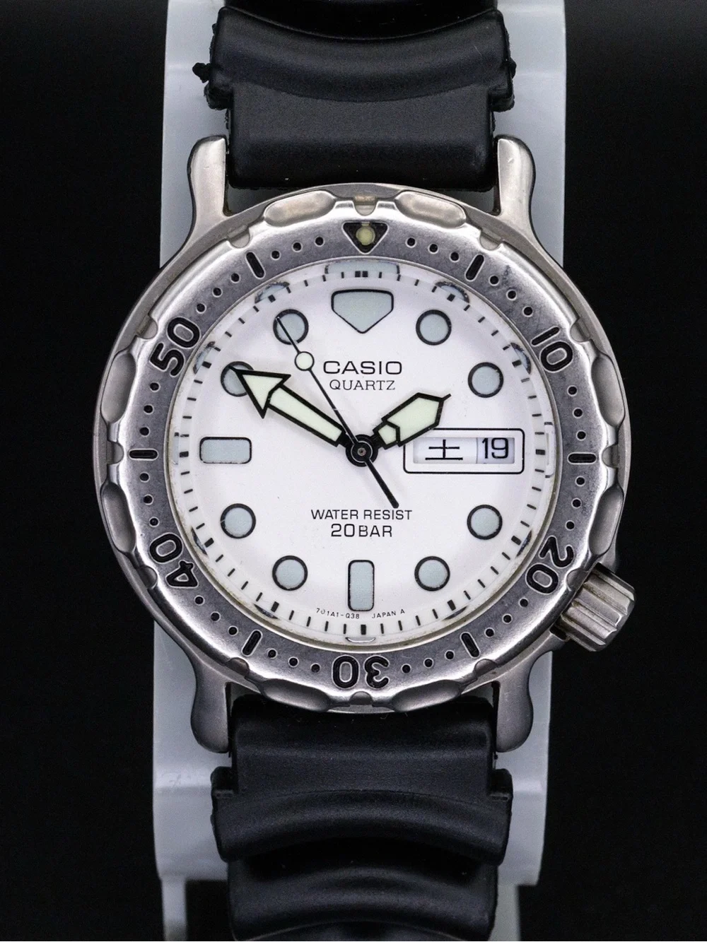 Casio Rare MD-704C Vintage Marlin 36mm JDM Import Day/Date 36mm Dive Watch